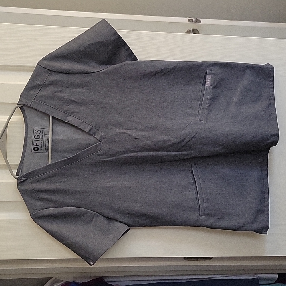 Figs Scrub Top